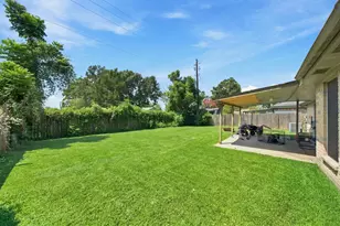 807 Highland Woods Dr, Highlands, TX 77562 - Photo 20