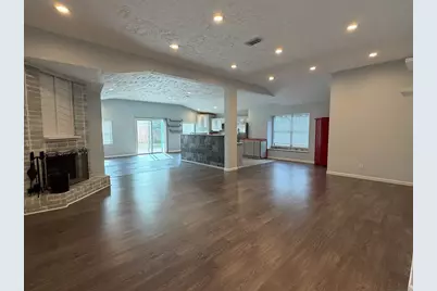 306 Flora Vista Drive, Houston, TX 77598 - Photo 2