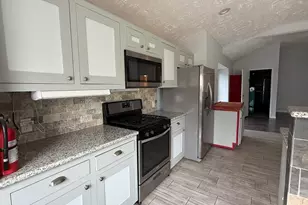 306 Flora Vista Dr, Houston, TX 77598 - Photo 4