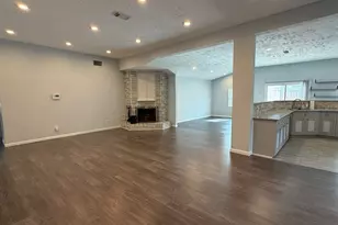 306 Flora Vista Dr, Houston, TX 77598 - Photo 14