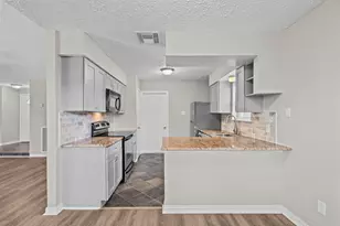 310 Windward Dr, League City, TX 77573 - Photo 2