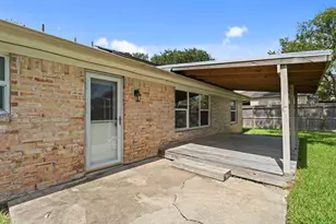 310 Windward Dr, League City, TX 77573 - Photo 24