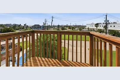 223 Kona Drive, Tiki Island, TX 77554 - Photo 28