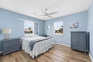 223 Kona Dr, Tiki Island, TX 77554 - Photo 22