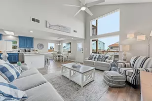 223 Kona Dr, Tiki Island, TX 77554 - Photo 4