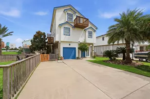 223 Kona Dr, Tiki Island, TX 77554 - Photo 36