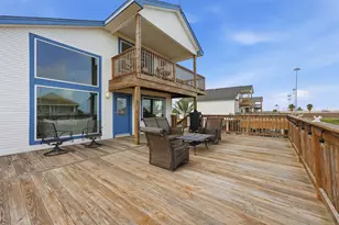 223 Kona Dr, Tiki Island, TX 77554 - Photo 12