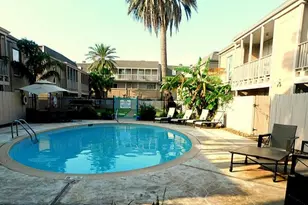 215 Postoffice, Galveston, TX 77550 - Photo 4