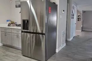 6171 Dryad Dr, Houston, TX 77035 - Photo 6