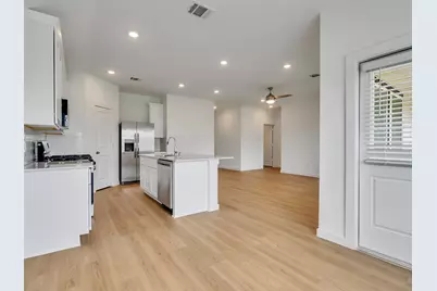9011 Serene Haven Ln, Iowa Colony, TX 77583 - Photo 18