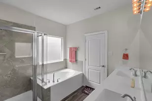 398 Shoreview Dr, Conroe, TX 77303 - Photo 20