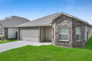 398 Shoreview Dr, Conroe, TX 77303 - Photo 2