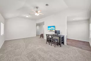 398 Shoreview Dr, Conroe, TX 77303 - Photo 8