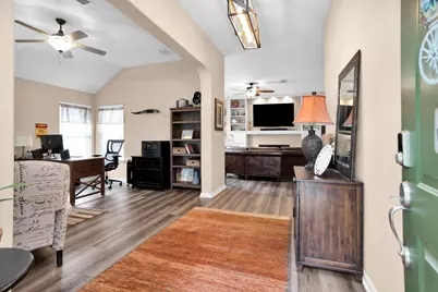 7 Cypress Bayou Court, The Woodlands, TX 77382 - Photo 4