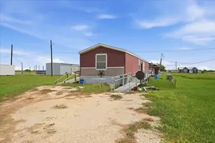 1006 W Toledo St, Seadrift, TX 77983 - Photo 1