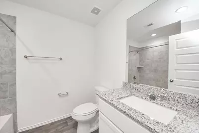 2007 Woodlark Way, Sealy, TX 77474 - Photo 6