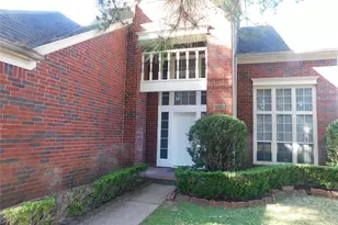 2322 Edgewood Dr, Missouri City, TX 77459 - Photo 2