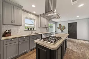 1639 Fall Valley Dr, Houston, TX 77077 - Photo 14