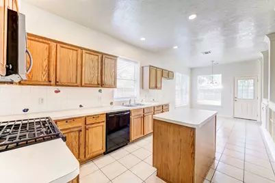 8510 Nashwood Court, Houston, TX 77040 - Photo 10