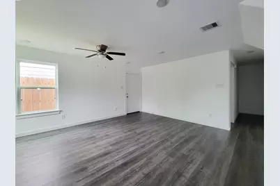 8122 Sterling Shire Street #B, Houston, TX 77078 - Photo 2