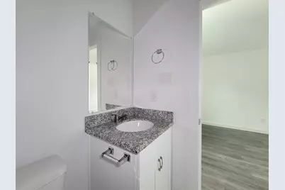 8122 Sterling Shire Street #B, Houston, TX 77078 - Photo 20