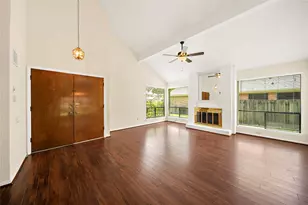 2206 Greencove Ln, Sugar Land, TX 77479 - Photo 4