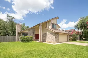 2206 Greencove Ln, Sugar Land, TX 77479 - Photo 2