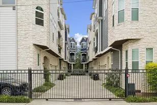 1202 W 16th St, Houston, TX 77008 - Photo 2