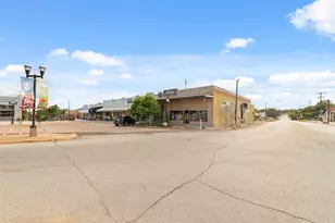 310 Regal Ct, Bellville, TX 77418 - Photo 34