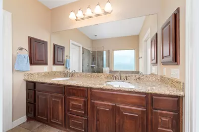 310 Regal Court, Bellville, TX 77418 - Photo 18