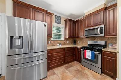 310 Regal Court, Bellville, TX 77418 - Photo 12