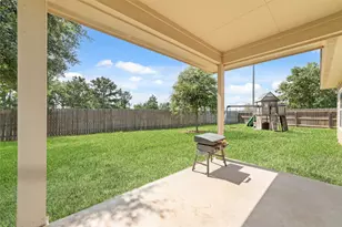 310 Regal Ct, Bellville, TX 77418 - Photo 22