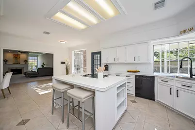 2111 Walnut Creek Drive, League City, TX 77573 - Photo 12