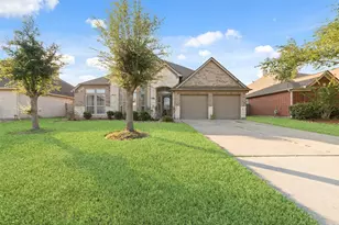 9815 Ryans Park Ln, Houston, TX 77089 - Photo 2