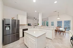 9815 Ryans Park Ln, Houston, TX 77089 - Photo 20
