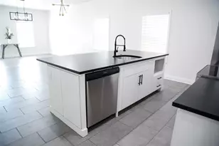 8309 John St, Houston, TX 77012 - Photo 8
