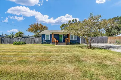 428 S Lazy Lane, Clute, TX 77531 - Photo 1