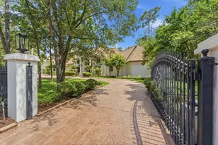 63 NW Chancery Pl NW, The Woodlands, TX 77381 - Photo 6