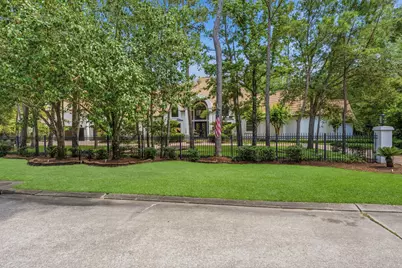63 NW Chancery Place NW, The Woodlands, TX 77381 - Photo 6