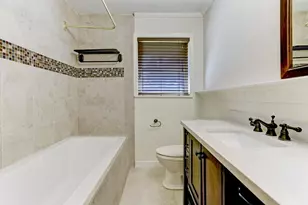 2015 Ebony Ln, Houston, TX 77018 - Photo 12