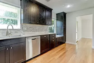 2015 Ebony Ln, Houston, TX 77018 - Photo 8