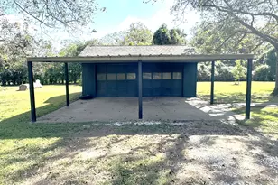 1207 Half Moon Dr, Wharton, TX 77488 - Photo 4