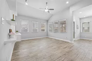8938 Intervale St, Houston, TX 77075 - Photo 14