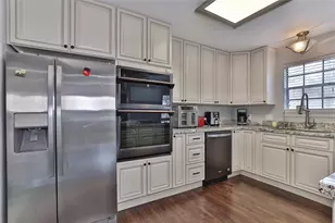 211 Bayou Rd, Lake Jackson, TX 77566 - Photo 16