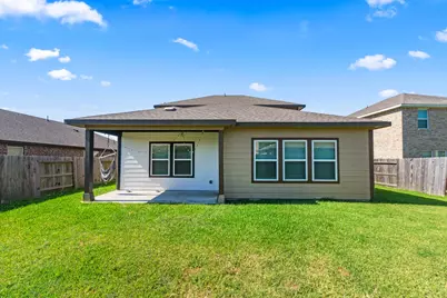 2715 Fairfield Landing Lane, Pearland, TX 77089 - Photo 2