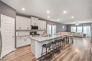 2715 Fairfield Landing Ln, Pearland, TX 77089 - Photo 10