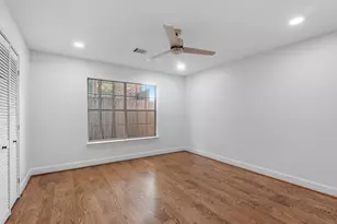 3210 Elmridge St, Houston, TX 77025 - Photo 14