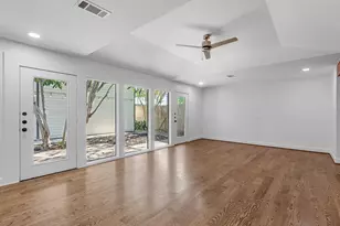 3210 Elmridge St, Houston, TX 77025 - Photo 2