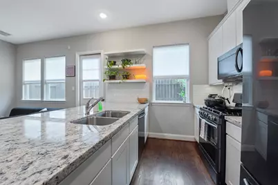 5423 Camaguey Street, Houston, TX 77023 - Photo 14