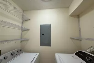 3837 Tanglewilde St, Houston, TX 77063 - Photo 4